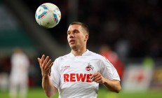 米兰体育app入口-绝杀之夜，孙铭徽点燃赛场，浙江爵士险胜上海队