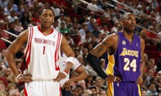 米兰体育app入口-布伦森狂飙拉开差距，开拓者压哨绝杀黄蜂上演逆转奇迹