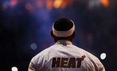 米兰-掘金淘汰湖人，约基奇如何用反英雄叙事终结一个时代