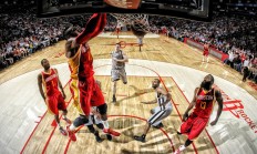 米兰体育官方网站-卡马文加中场爆发，亚特兰大压哨绝杀德国—现代足球的战术革命与偶然性美学