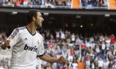 米兰体育入口-卡拉斯科一锤定音，莱比锡红牛强势攻克英格兰