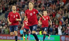 米兰体育app入口-包含格鲁吉亚队实现奇迹，晋级16强的词条