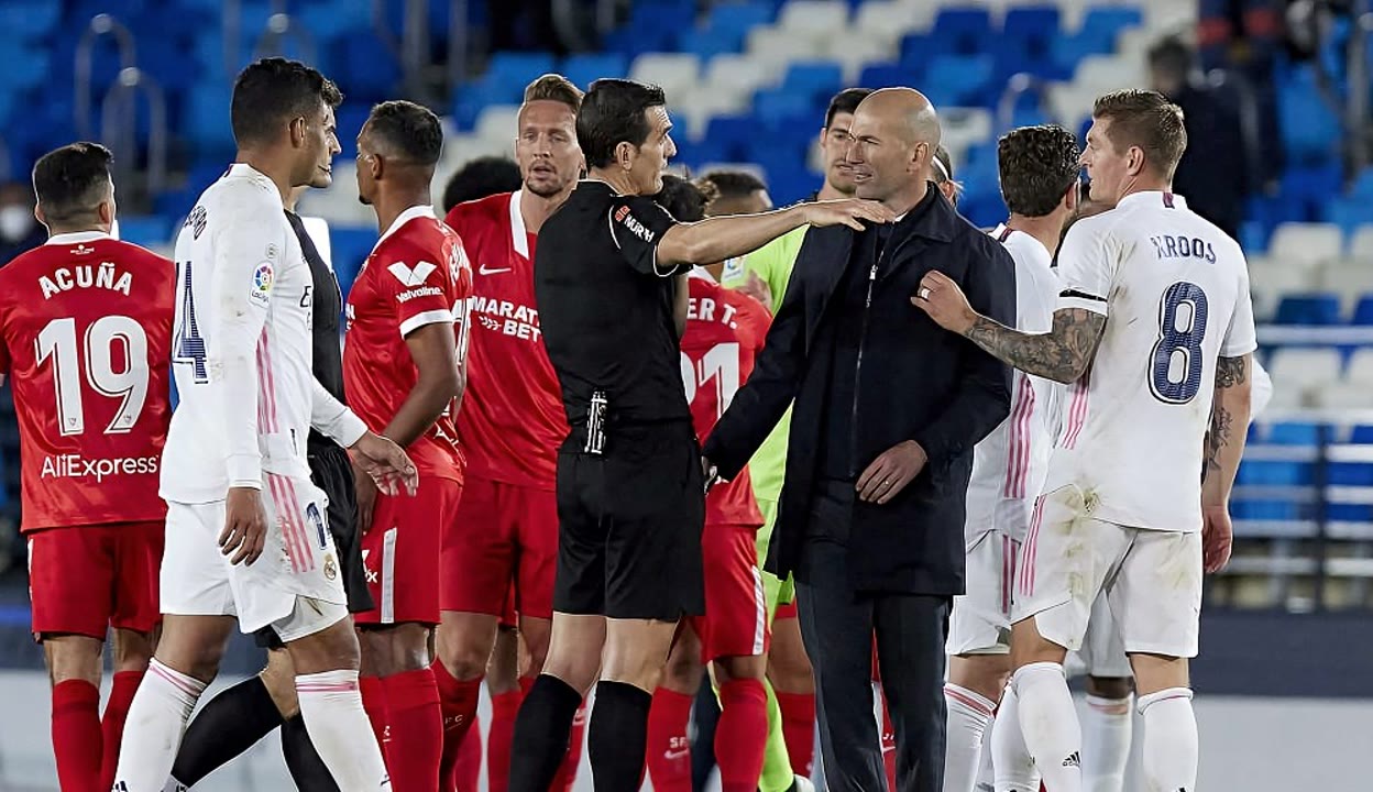 塞维利亚逆转取胜，保持在积分榜上的位置的简单介绍