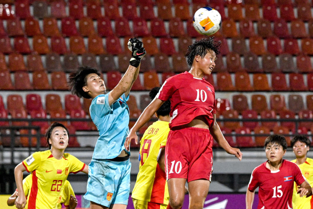 关于日本队在亚洲女足杯半决赛中惜败于韩国，遗憾止步的信息